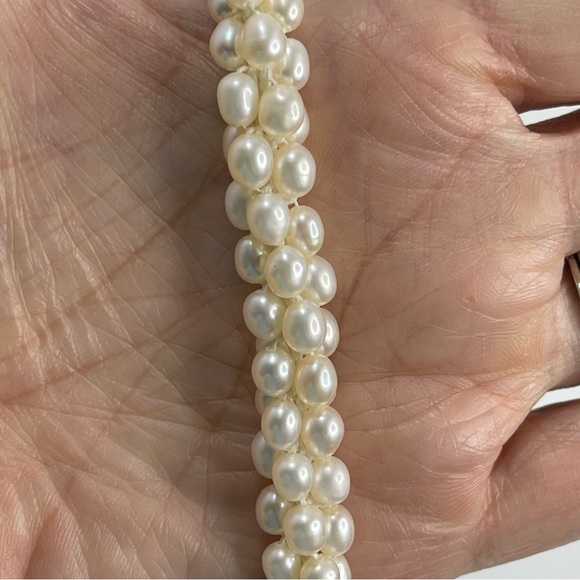 Vtg Twisted 18” Pearl style necklace - Picture 7 of 8